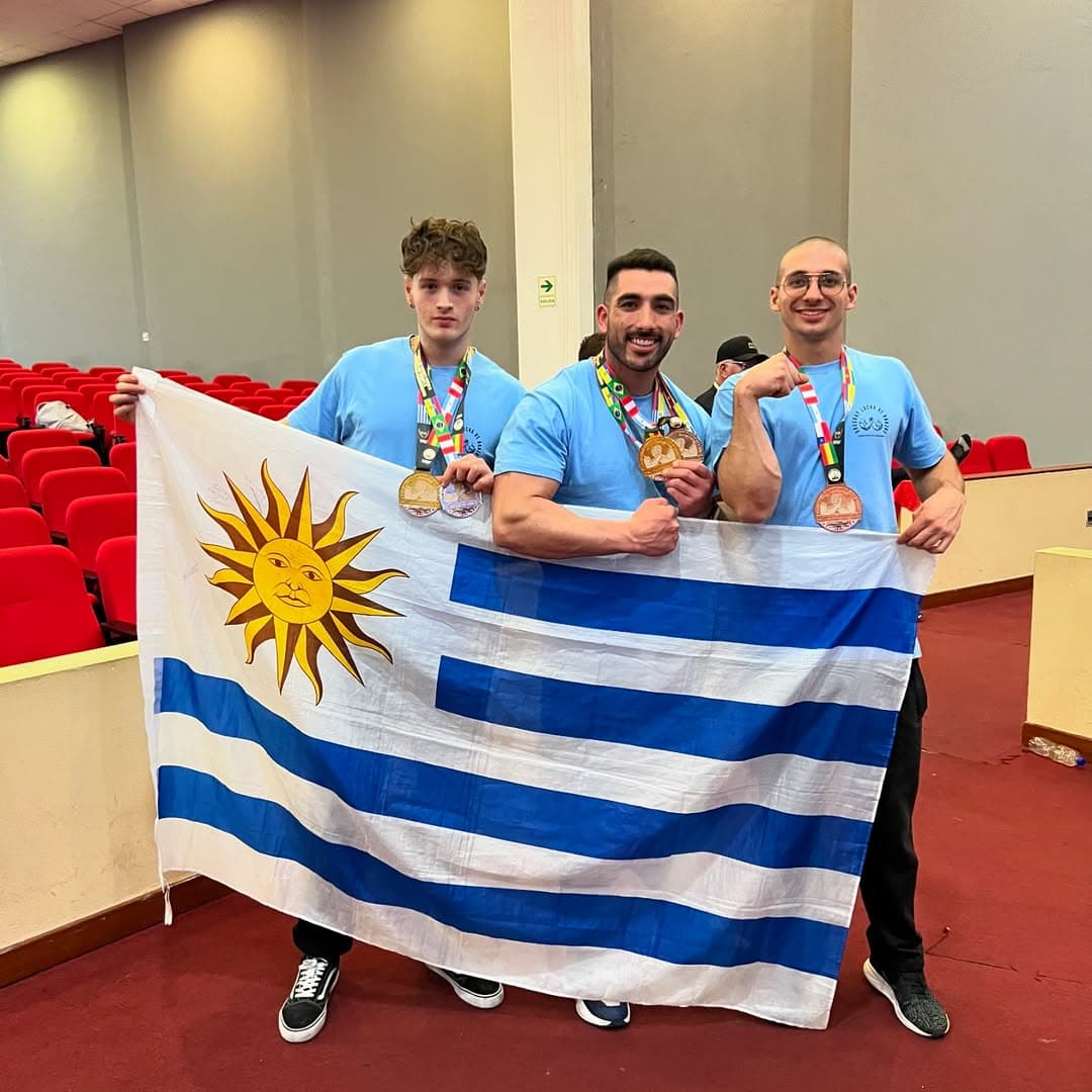 Equipo de la Asociación Uruguaya de Lucha de Brazos